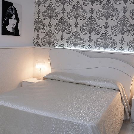 카타니아 La Dimora Del Marchese B&B 외부 사진